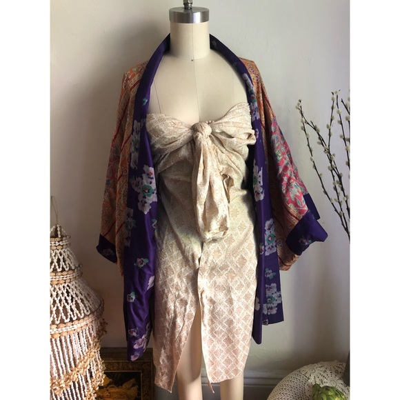 Authentic-Silk-Vintage-Reversible Floral-Kimono - Picture 6 of 16